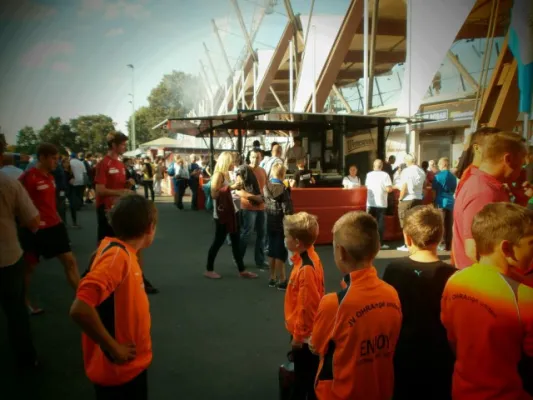 Einlaufkids RWE vs. HSV