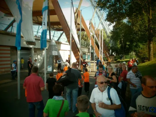 Einlaufkids RWE vs. HSV