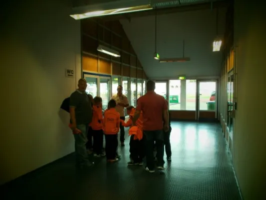 Einlaufkids RWE vs. HSV