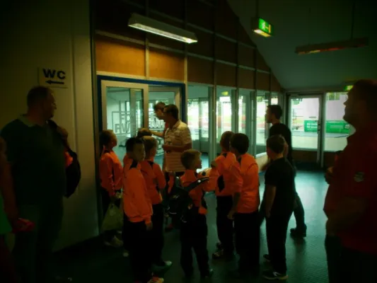 Einlaufkids RWE vs. HSV