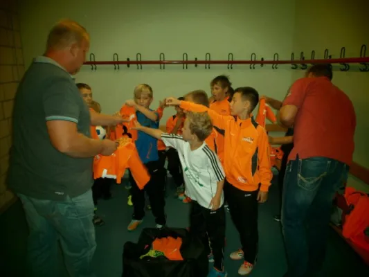 Einlaufkids RWE vs. HSV