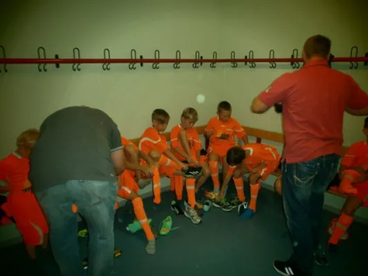 Einlaufkids RWE vs. HSV