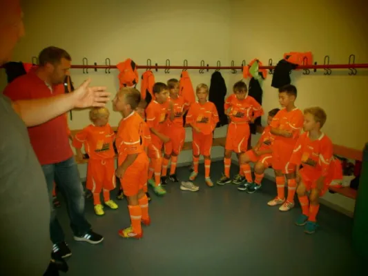 Einlaufkids RWE vs. HSV