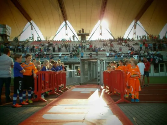 Einlaufkids RWE vs. HSV