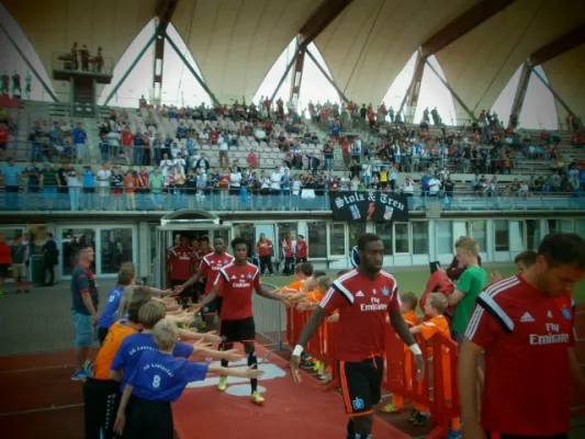 Einlaufkids RWE vs. HSV