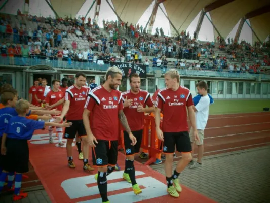 Einlaufkids RWE vs. HSV