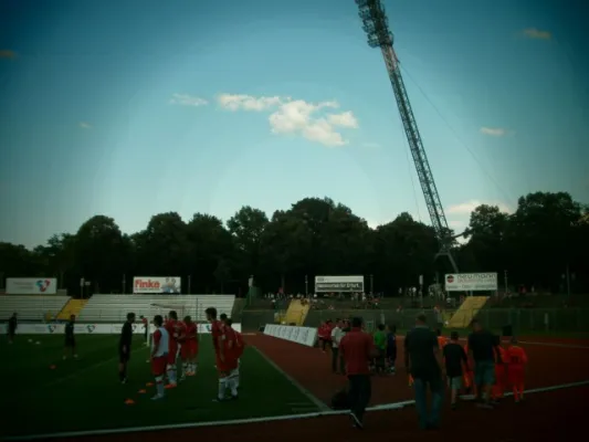 Einlaufkids RWE vs. HSV