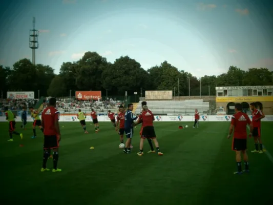 Einlaufkids RWE vs. HSV