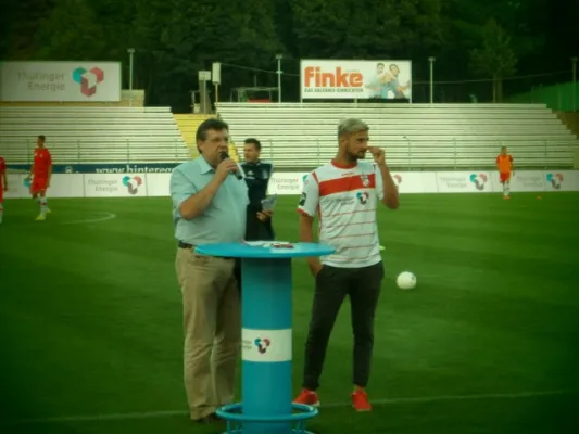 Einlaufkids RWE vs. HSV