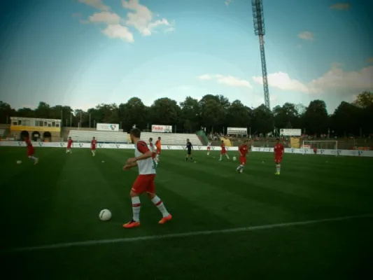 Einlaufkids RWE vs. HSV