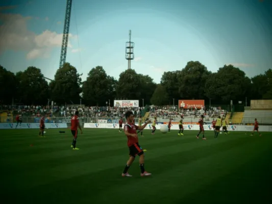 Einlaufkids RWE vs. HSV