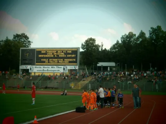 Einlaufkids RWE vs. HSV