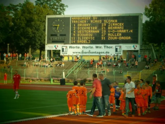Einlaufkids RWE vs. HSV
