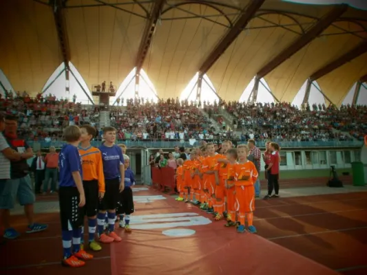 Einlaufkids RWE vs. HSV