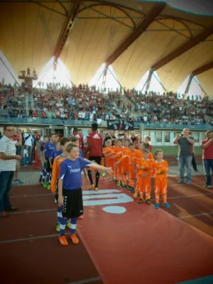 Einlaufkids RWE vs. HSV