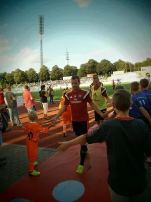Einlaufkids RWE vs. HSV