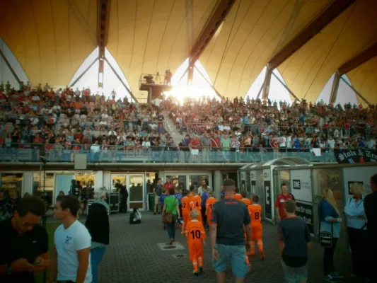 Einlaufkids RWE vs. HSV