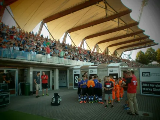 Einlaufkids RWE vs. HSV