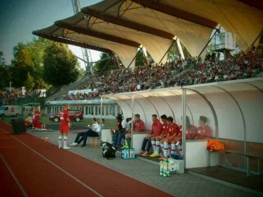 Einlaufkids RWE vs. HSV
