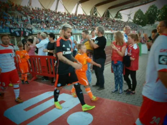 Einlaufkids RWE vs. HSV