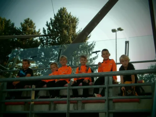 Einlaufkids RWE vs. HSV