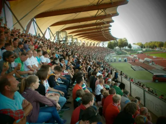 Einlaufkids RWE vs. HSV