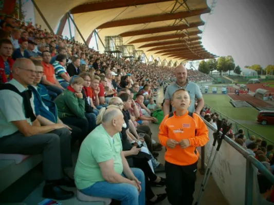 Einlaufkids RWE vs. HSV