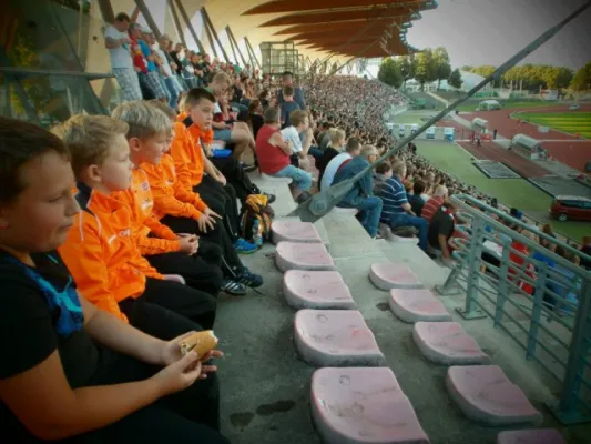 Einlaufkids RWE vs. HSV