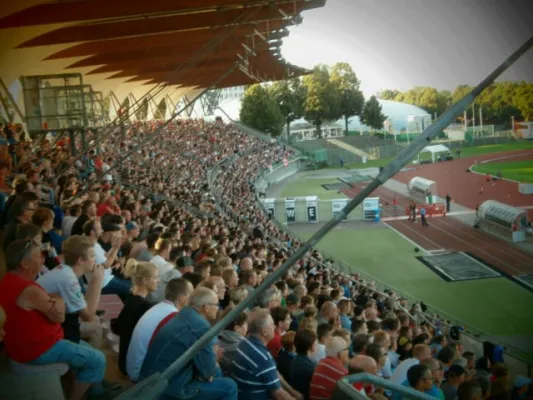 Einlaufkids RWE vs. HSV